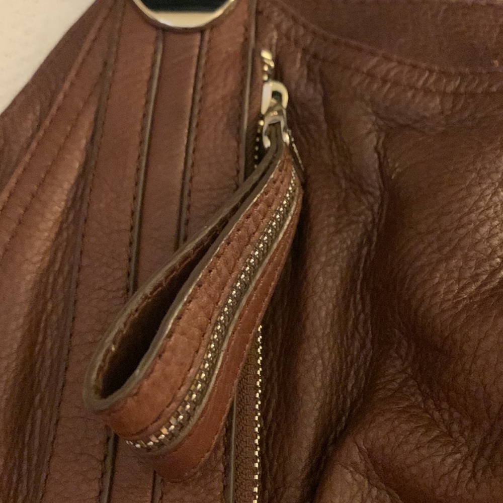 B. Makowsky leather purse - Picture 3 of 6